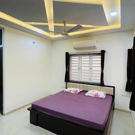 Luxurious 3 Bhk Villa In Bhuj - Shivani Homestay ภายนอก รูปภาพ