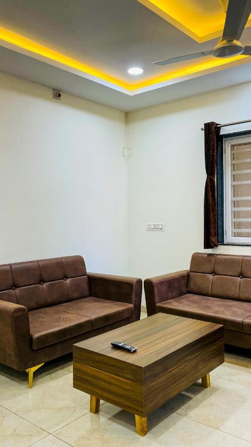 Luxurious 3 Bhk Villa In Bhuj - Shivani Homestay ภายนอก รูปภาพ
