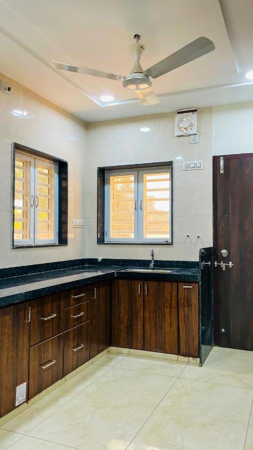 Luxurious 3 Bhk Villa In Bhuj - Shivani Homestay ภายนอก รูปภาพ