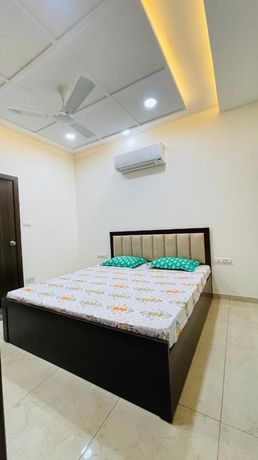 Luxurious 3 Bhk Villa In Bhuj - Shivani Homestay ภายนอก รูปภาพ